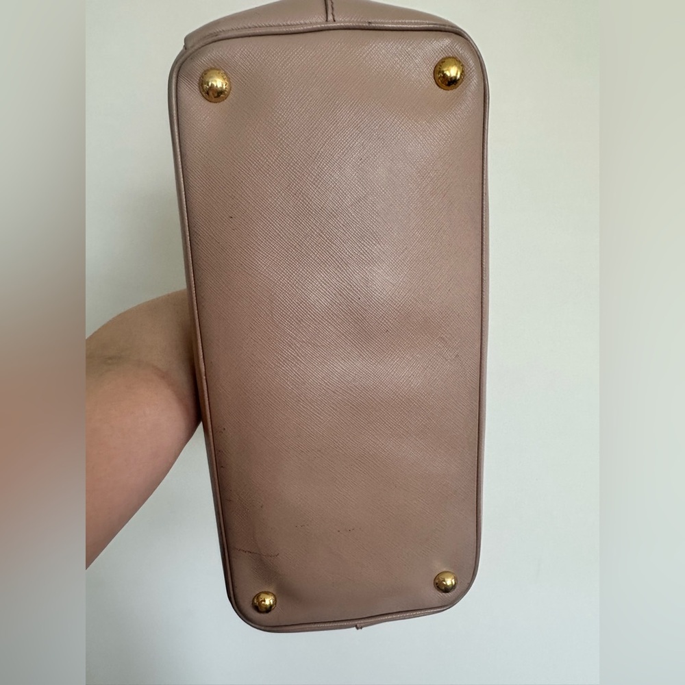 Prada Saffiano Lux Galleria Taupe Leather - Medium Size - Picture 6 of 10
